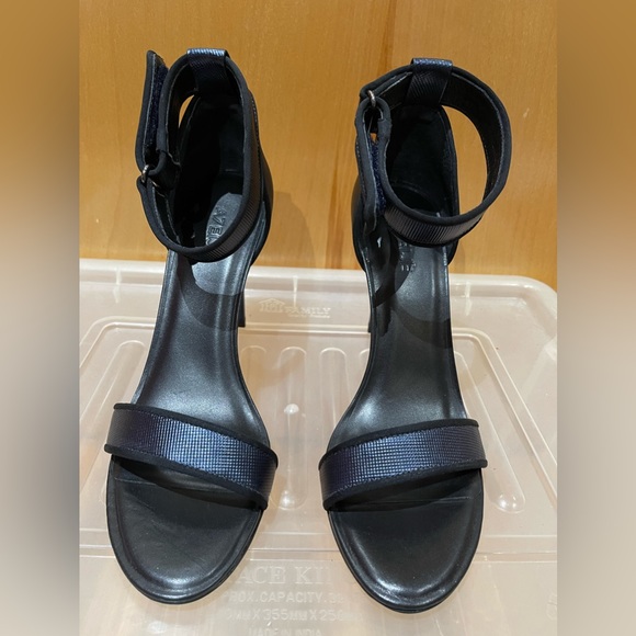 Dark blue stiletto heels size 10 - Picture 1 of 7